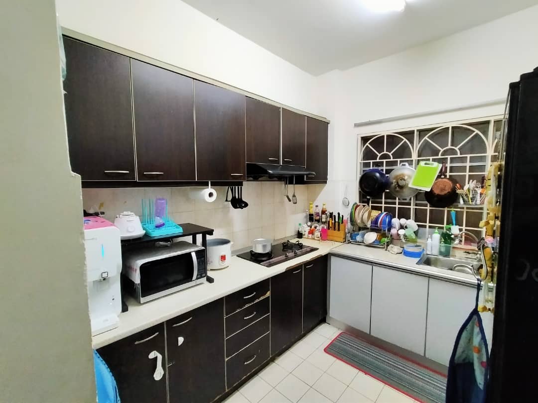 PARTIALLY FURNIESHED ELAEIS 2 CONDO BUKIT JELUTONG