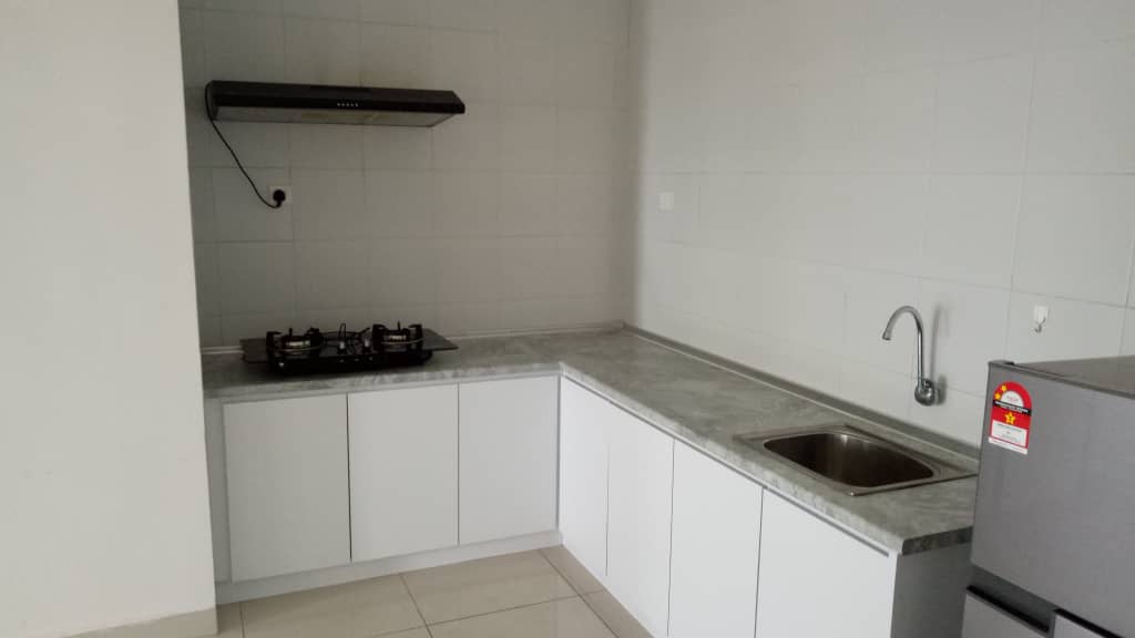 PARTIAL FURNISHED Da Men Residences USJ 1 Near LRT