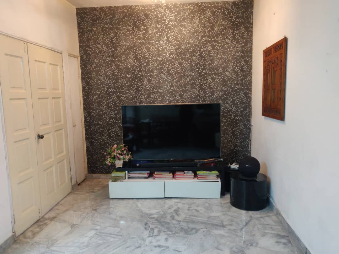 2 Storey Intermediate Sek 9 Shah Alam for SALE - photo 2