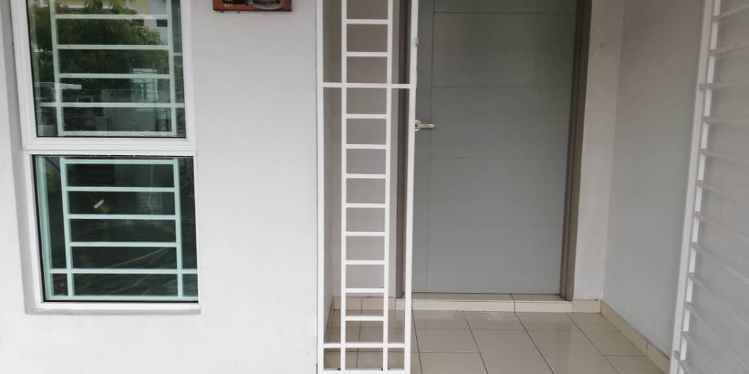 MURAH Double Storey Zinnia Jenjarom for SALE