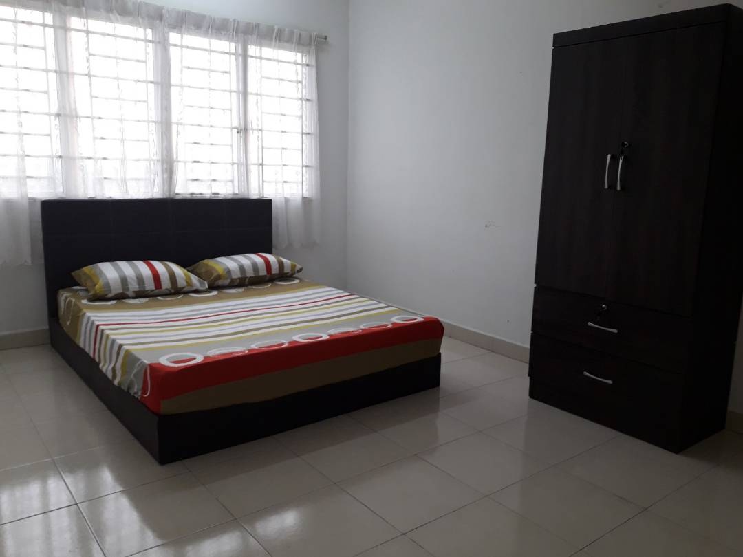 PARTLY FURNISHED BANJARIA COURT GOMBAK FOR RENT - photo 2