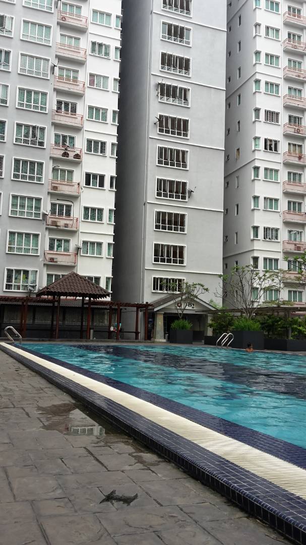 PARTLY FURNISHED BANJARIA COURT GOMBAK FOR RENT - photo 6