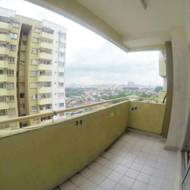 PARTLY FURNISHED MAGNAVILLE CONDO SELAYANG - photo 4
