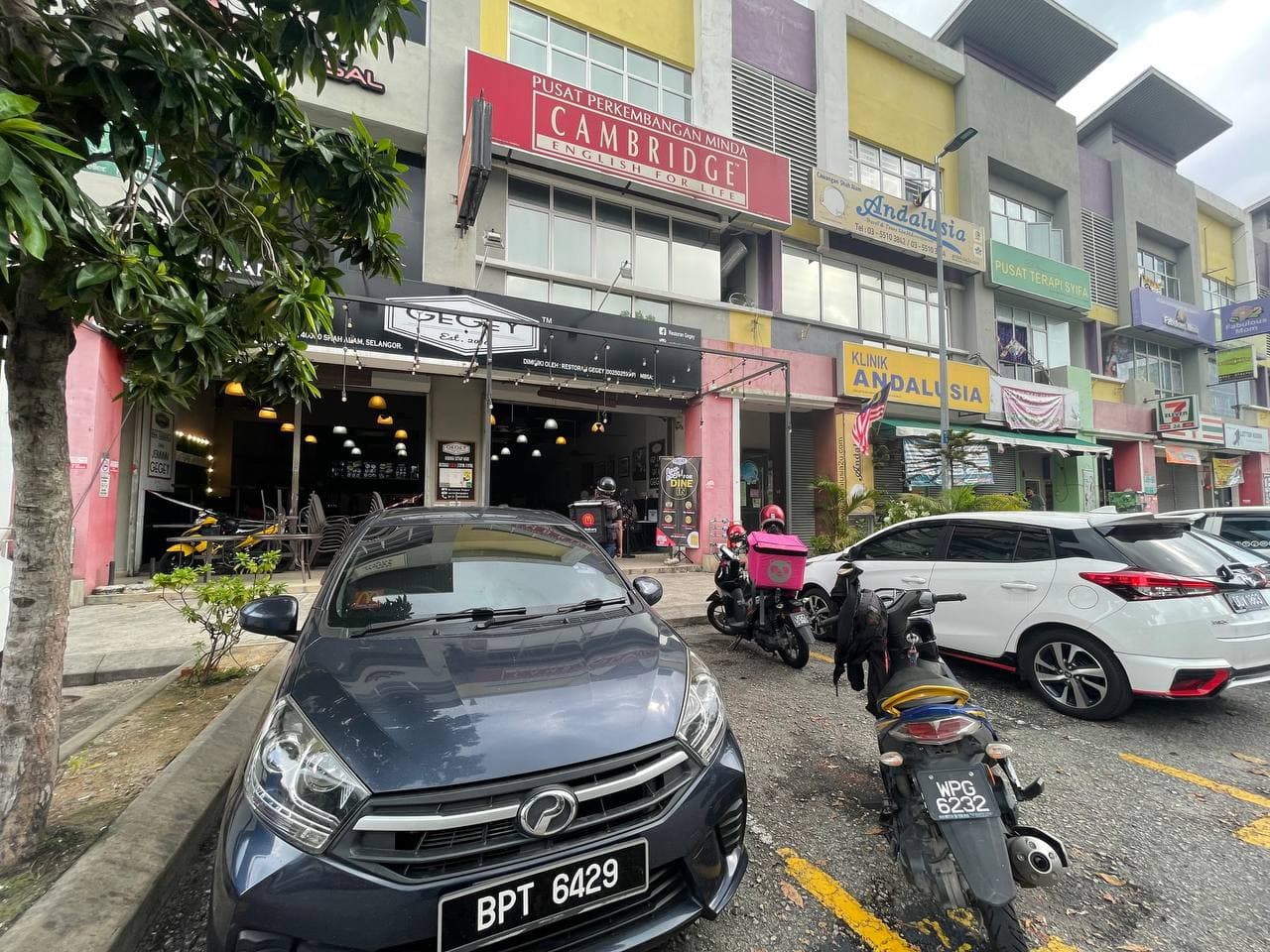 Triple Storey Shoplot, Seksyen 7 Shah Alam - photo 3