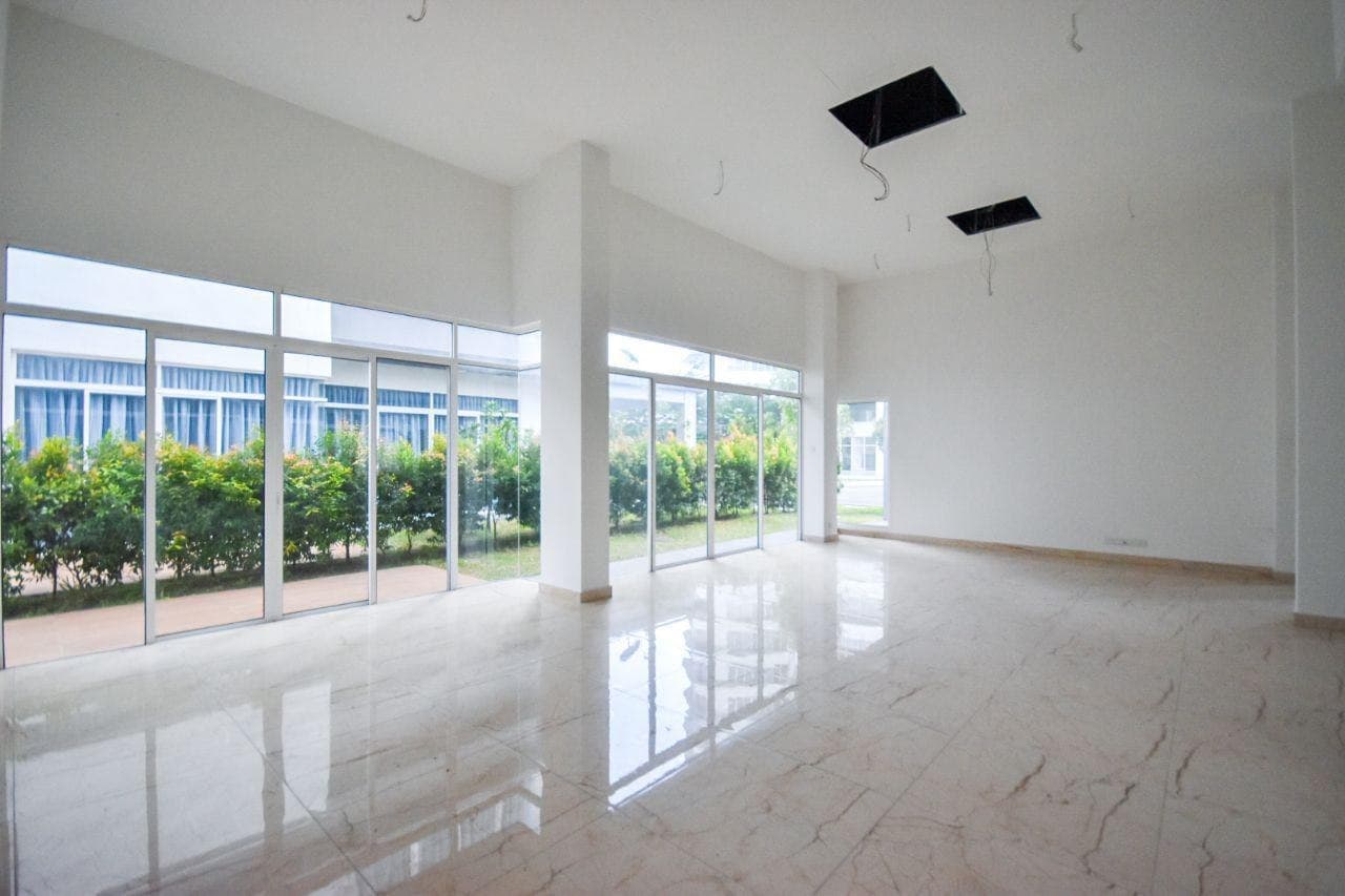 Triple Storey Bungalow Green Beverly Hills, Nilai - photo 3