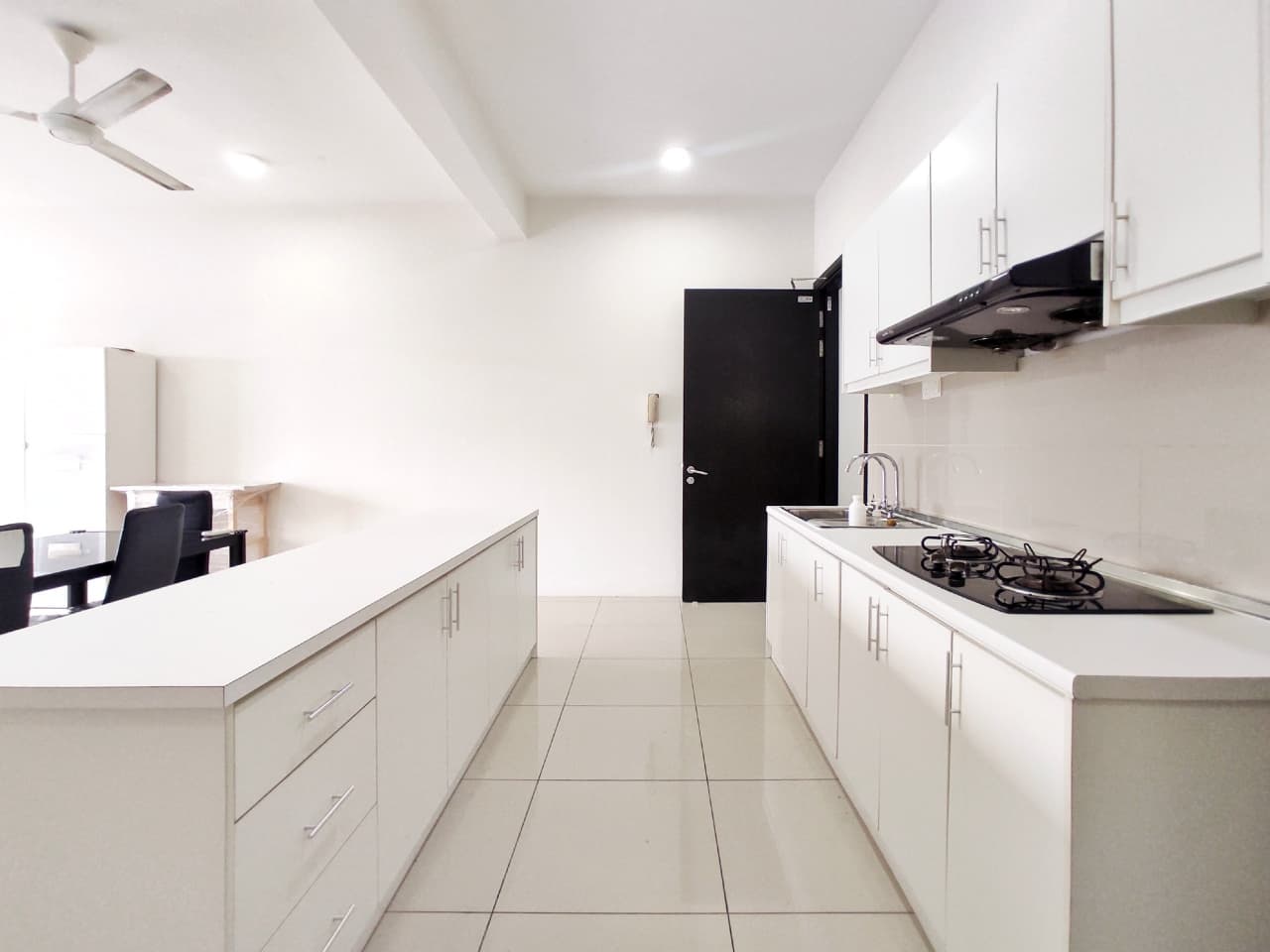 Corner Unit 16 Quartz Sky Villas Taman Melawati - photo 3