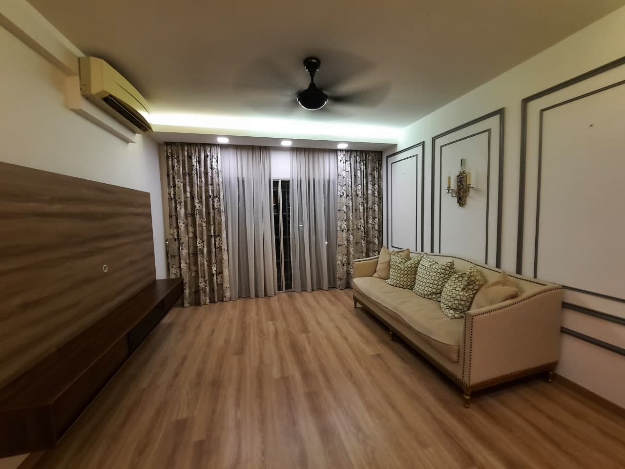Suria Jelatek Residence