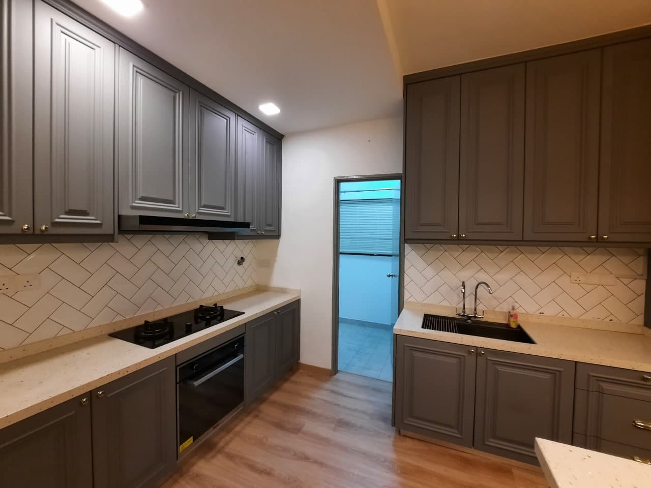 Suria Jelatek Residence - photo 3