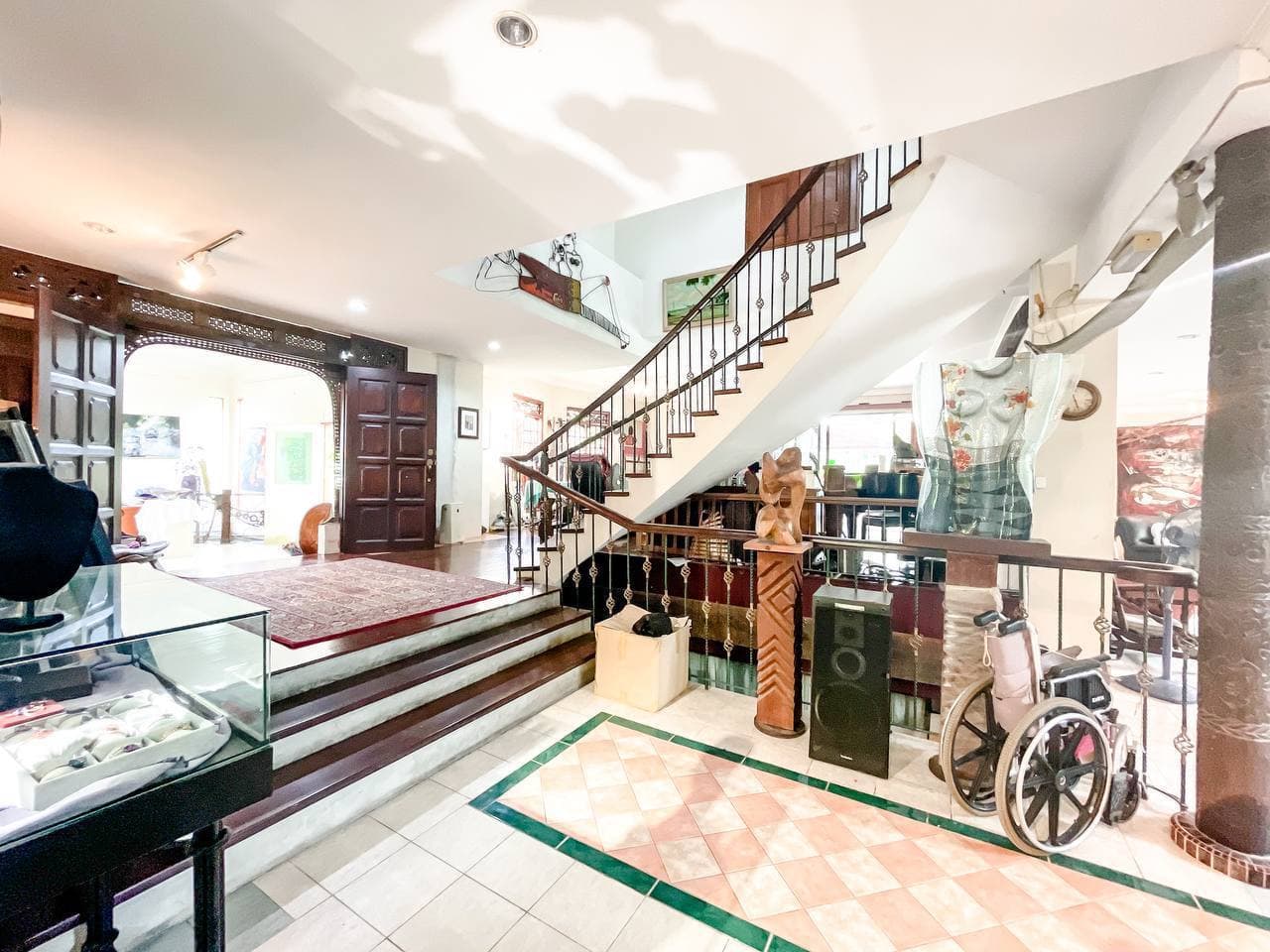 Double Storey Bungalow, Jalan Kelab Ukay 2, Ampang - photo 1