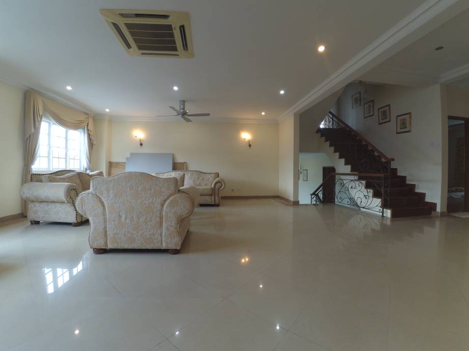 Double and a Half Storey Bungalow, Taman Melawati