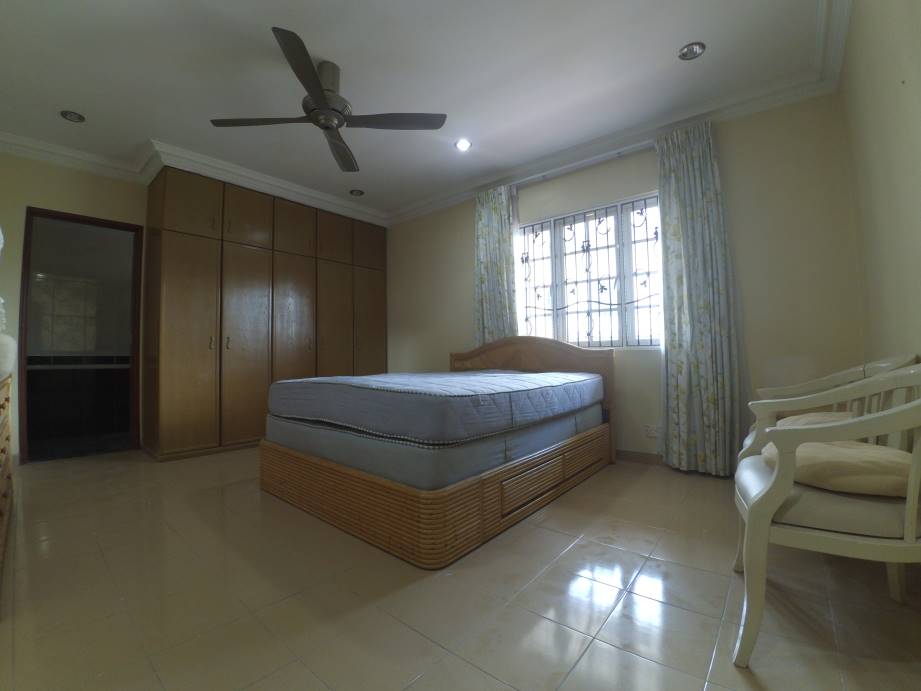 Double and a Half Storey Bungalow, Taman Melawati - photo 4