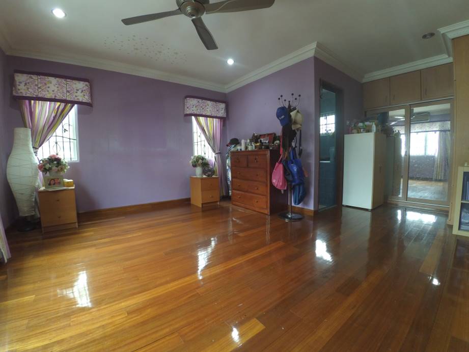 Double and a Half Storey Bungalow, Taman Melawati - photo 5