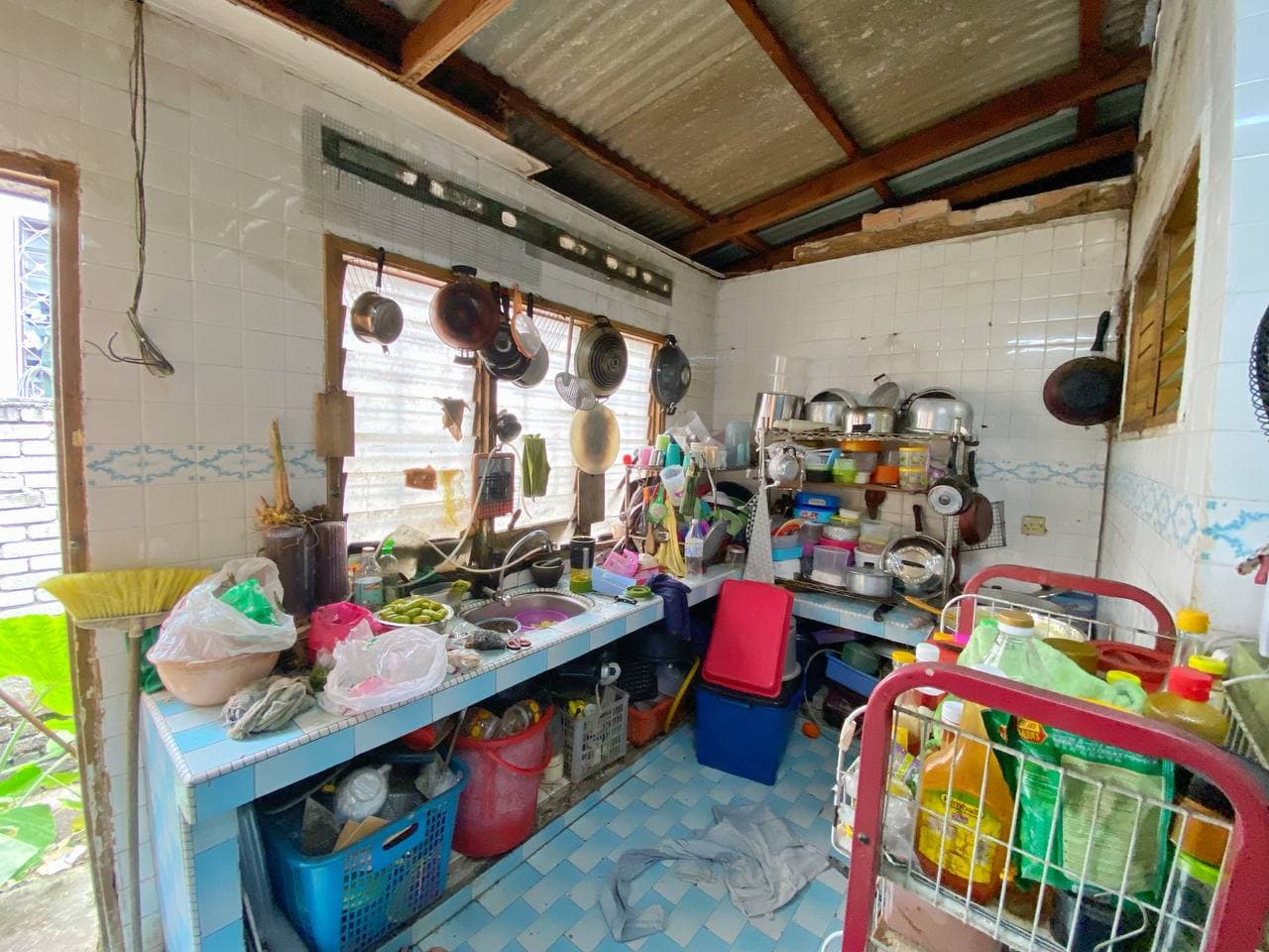 Double Storey Terrace, Jalan J5, Taman Melawati - photo 3
