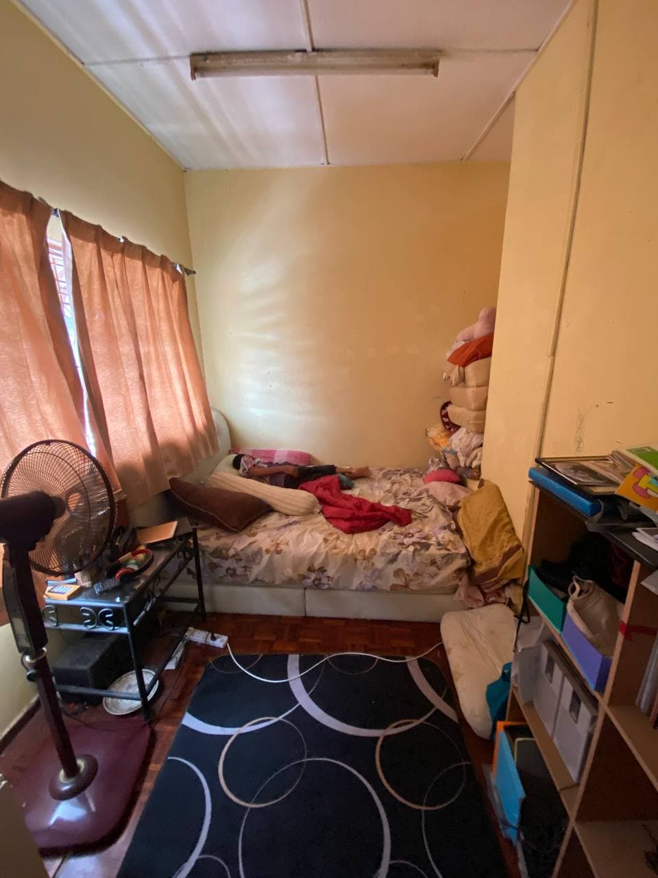 Double Storey Terrace, Jalan J5, Taman Melawati - photo 4