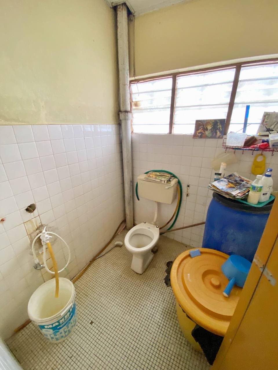 Double Storey Terrace, Jalan J5, Taman Melawati - photo 5