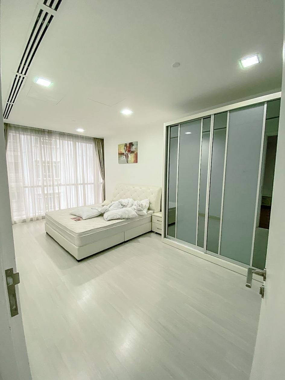 Binjai 8, KLCC - photo 4