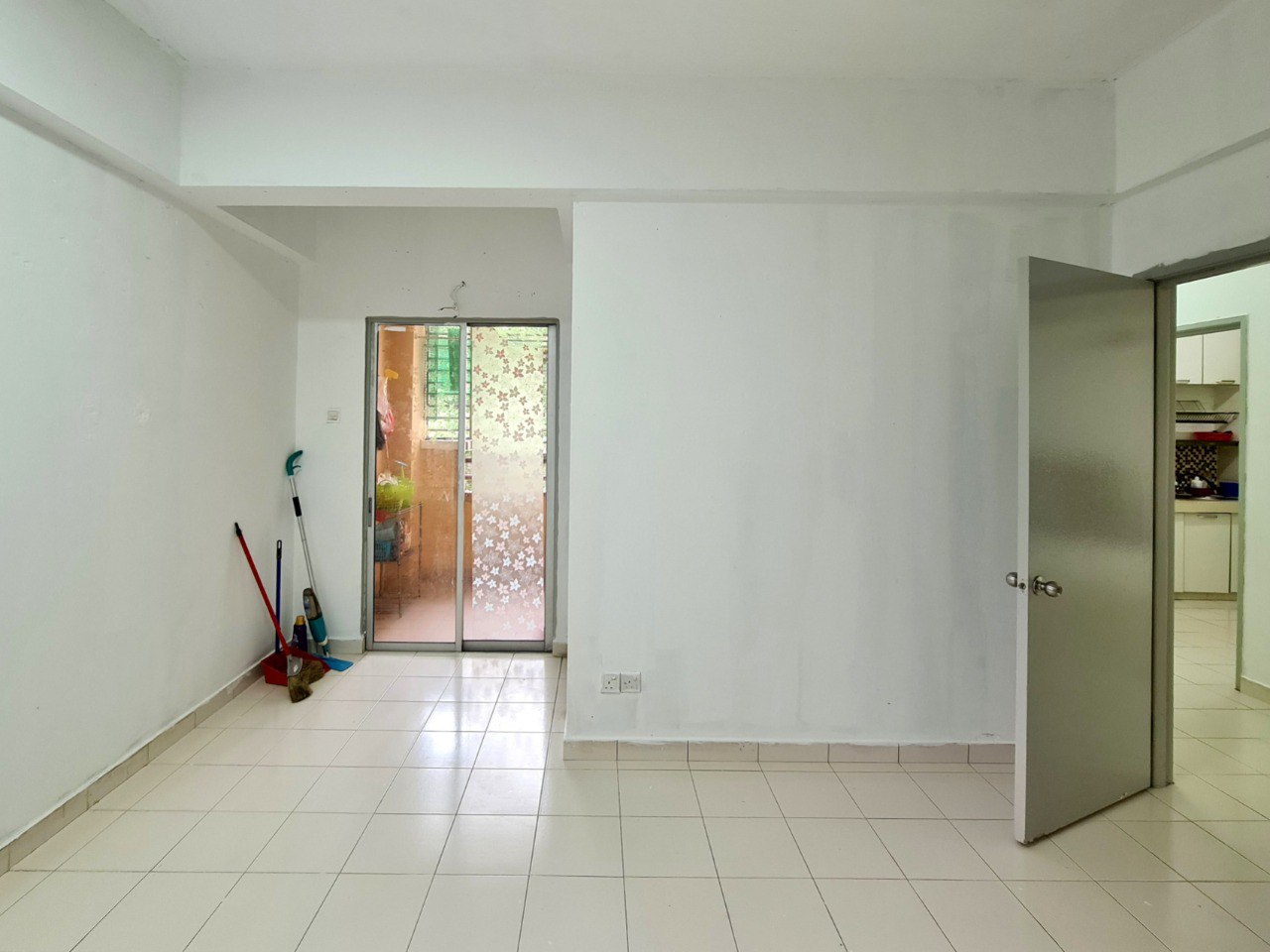 Lower Ground Apartment Apartment Andari Townvilla - photo 5