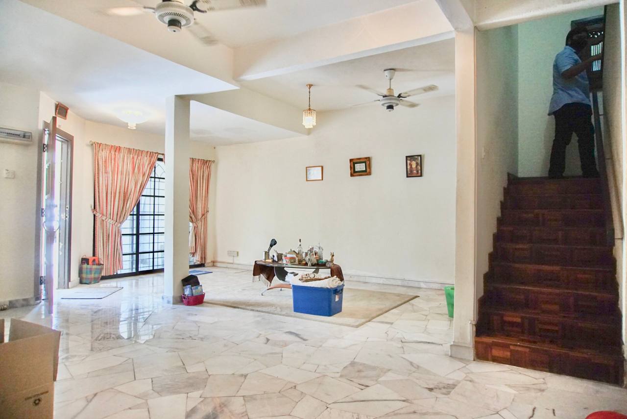 Double Storey Terrace Bandar Tun Hussein Onn Chera - photo 2