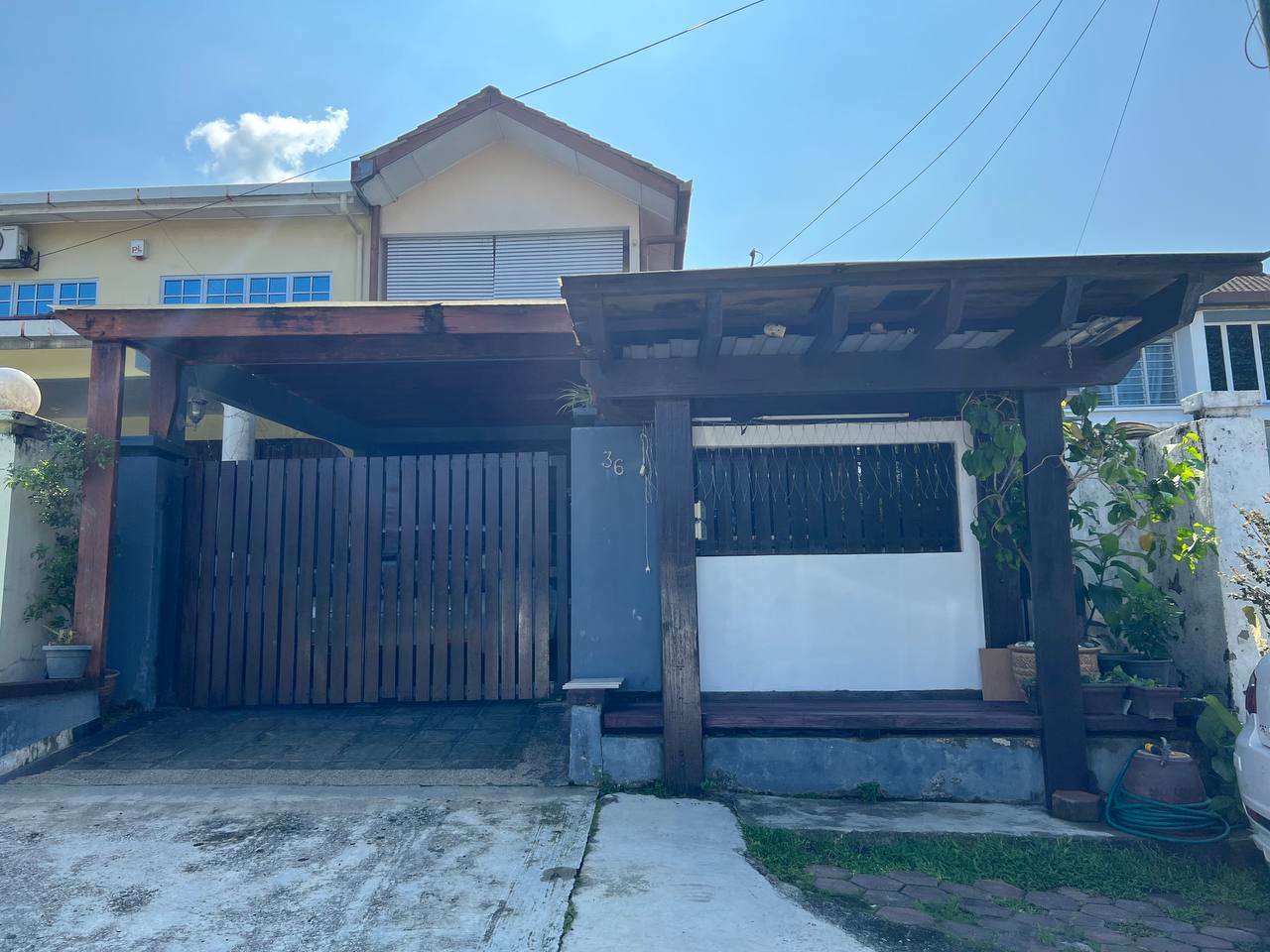 Two and Half Storey Terrace House