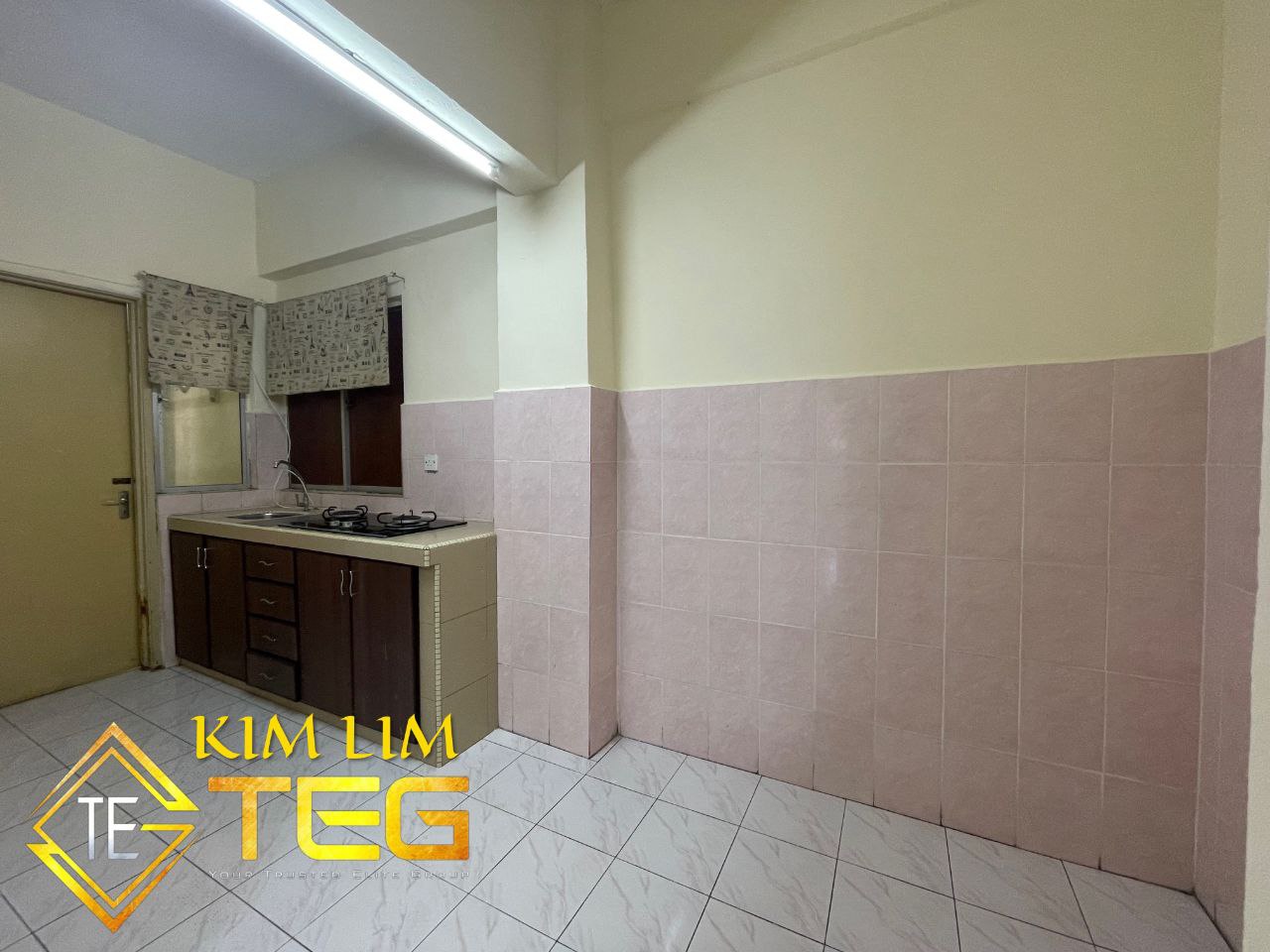 Teluk Pulai Amazing Heights Apartment - photo 10