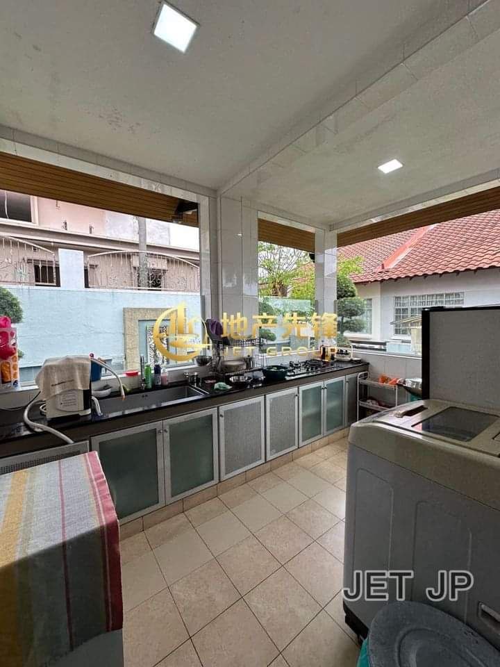 Fully Renovated Double Storey Bungalow Seksyen 13 - photo 11
