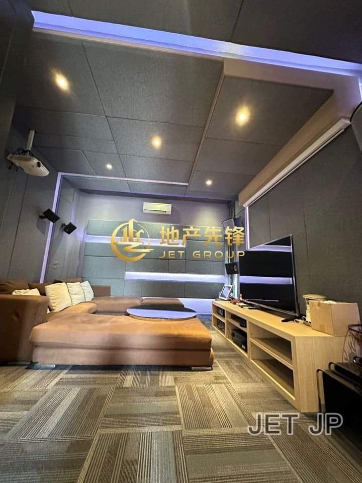 Fully Renovated Double Storey Bungalow Seksyen 13 - photo 12