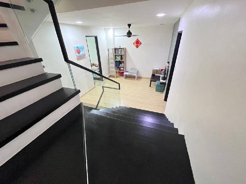 Three Storey Terrace Taman Bukit Minyak Permai - photo 13