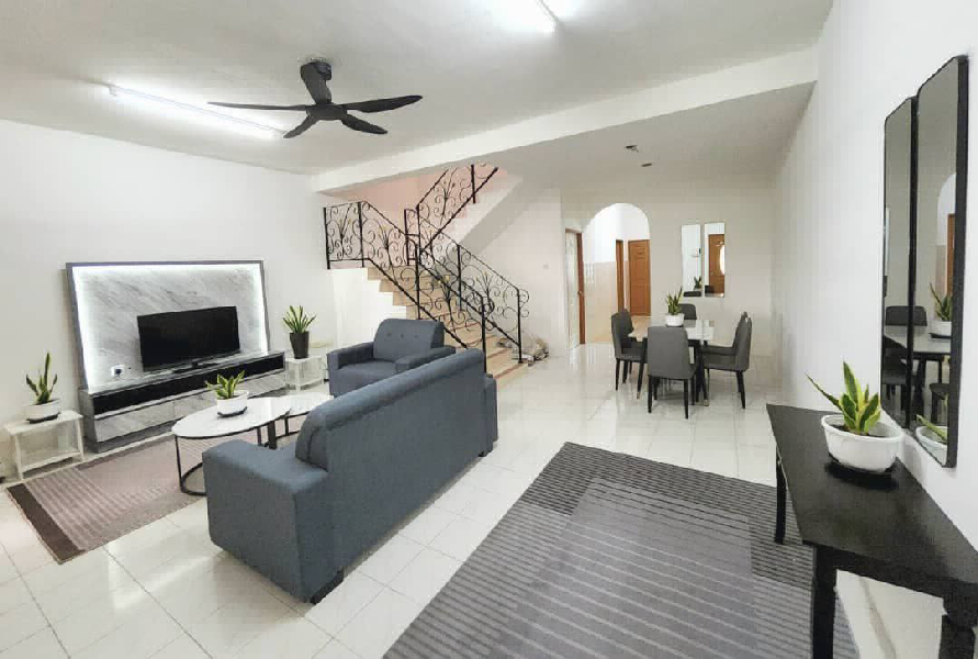 2.5 Storey Fully Furnished House for Sale  FREEHOLD  Near AEON Station 18, Ipoh - photo 2