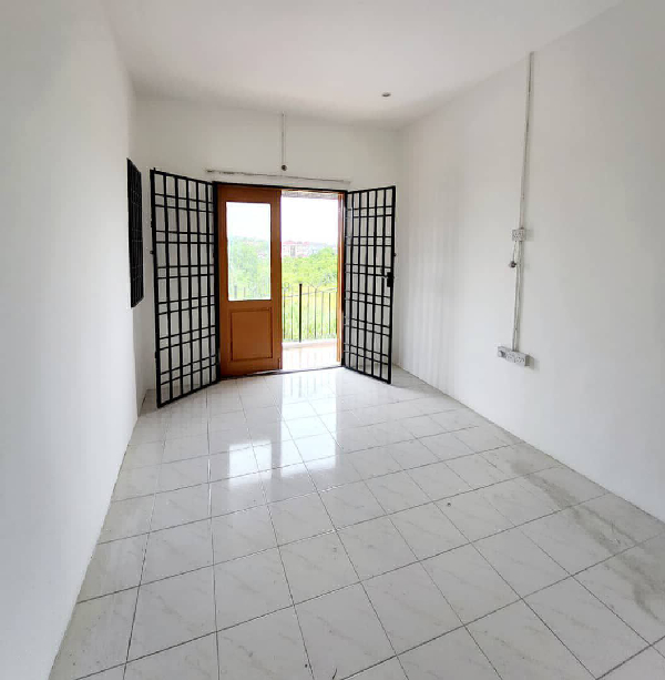 2.5 Storey Fully Furnished House for Sale  FREEHOLD  Near AEON Station 18, Ipoh - photo 11