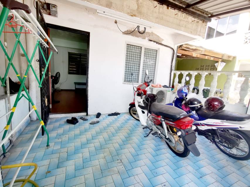 MUST VIEW Fully Extended Double Storey Seksyen 17 - photo 2