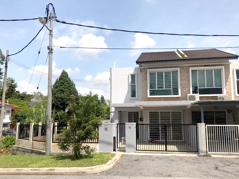 NEAR MRT PUTRA PERMAI Double Storey Seri Kembangan - photo 2