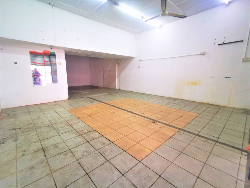 BELOW MARKET LOT KEDAI Seksyen 17, Shah Alam - photo 7