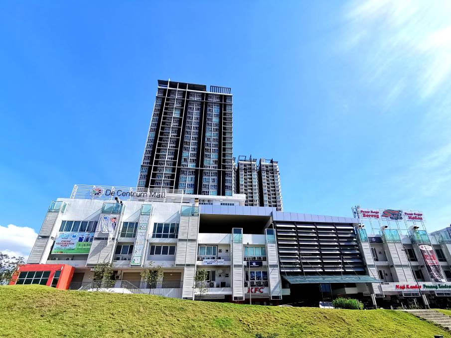 CORNER UNIT BESIDE UNIVERSITY De Centrum Residence - photo 1