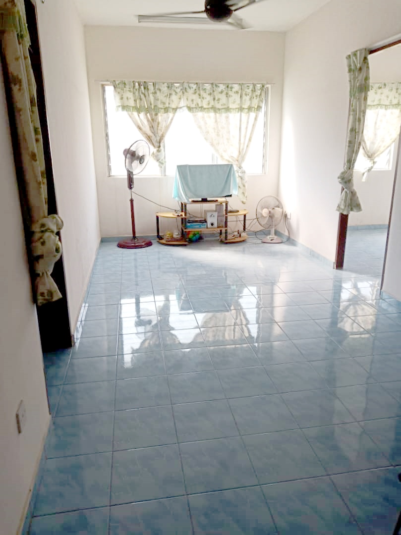 BEST UNIT Fully Renovated Flat Impian BSP - photo 1