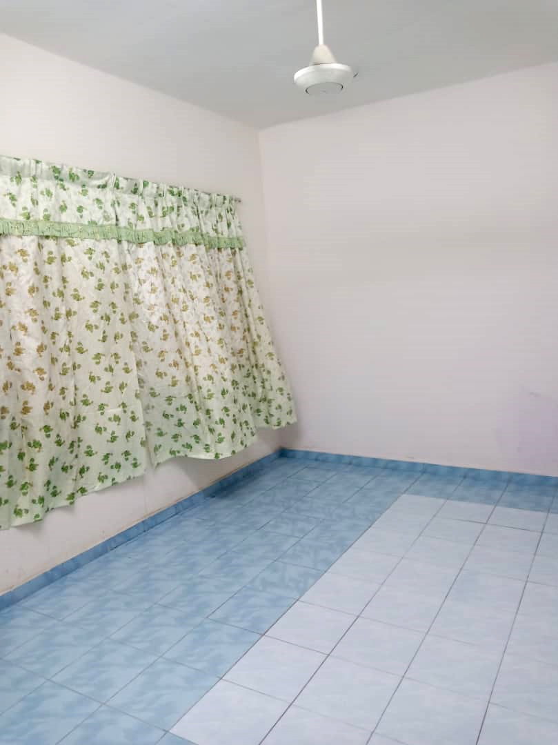 BEST UNIT Fully Renovated Flat Impian BSP - photo 3