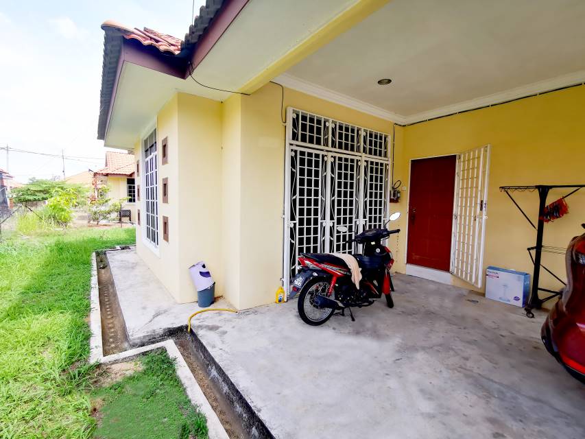BERSIH KEJIRANAN BAIK Bungalow Gong Badak TGG - photo 2