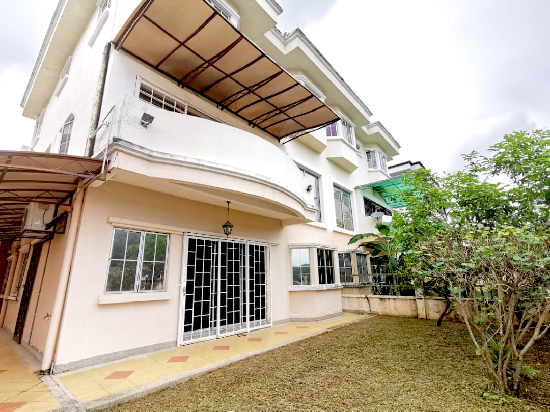 NICE UNIT 3-Storey Semi D Taman Seri Mewah Kajang - photo 7