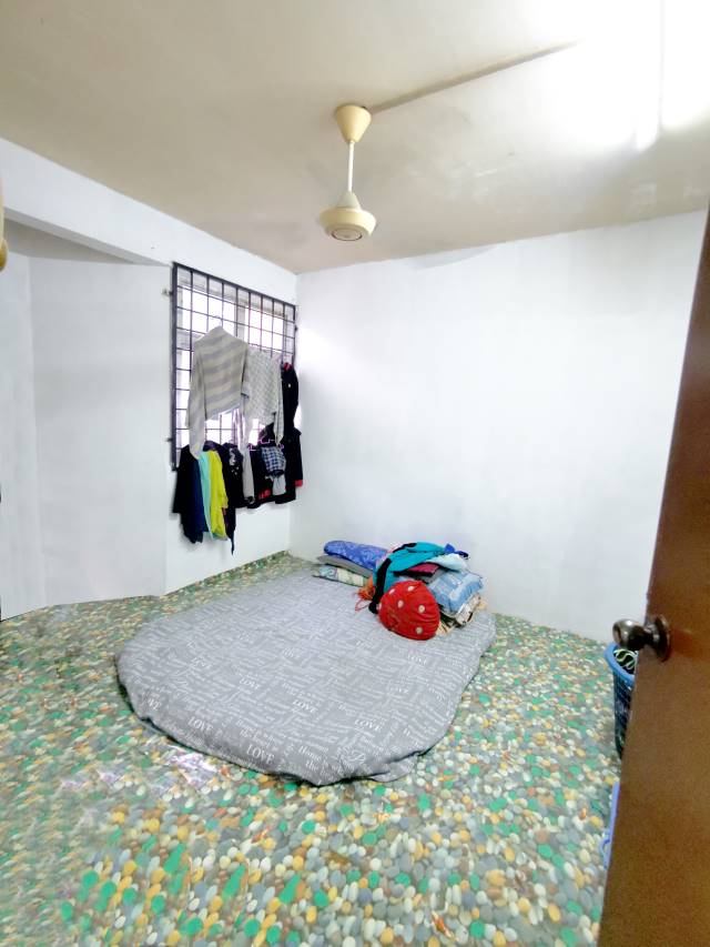 TINGKAT 1 Pangsapuri Rista Villa, Puchong - photo 5