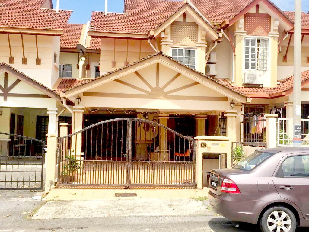 DOUBLE STOREY TERRACE HOUSE BANDAR BUKIT PUCHONG