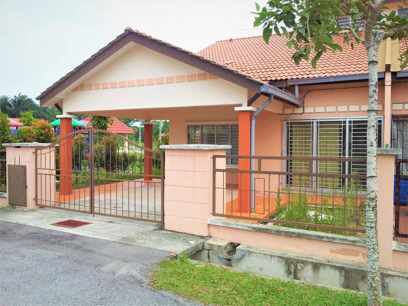 RUMAH CANTIK UNTUK DISEWA BANDAR BARU SALAK TINGGI - photo 1