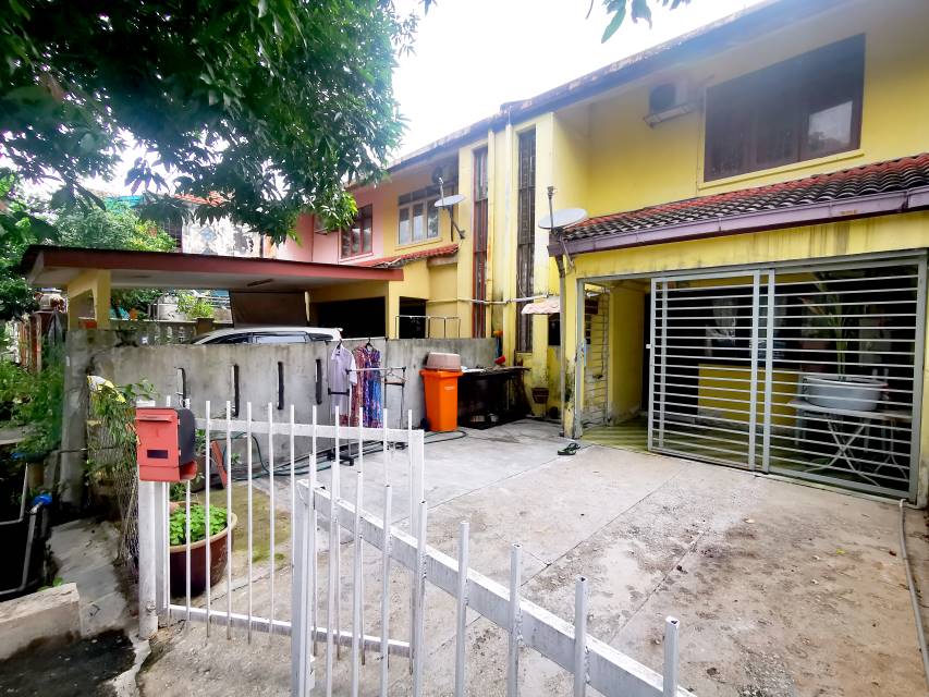 750m from LRT Extended 2 Storey Puchong Perdana