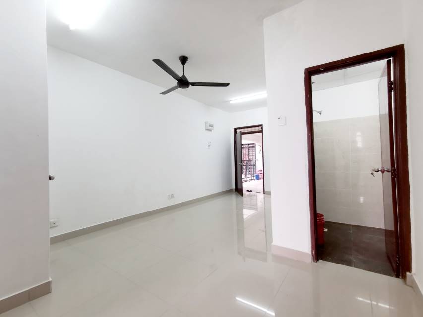 RENOVATED Pangsapuri Low Cost, Putra Height