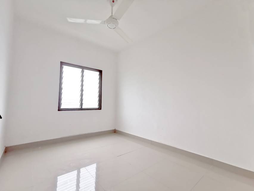 RENOVATED Pangsapuri Low Cost, Putra Height - photo 2