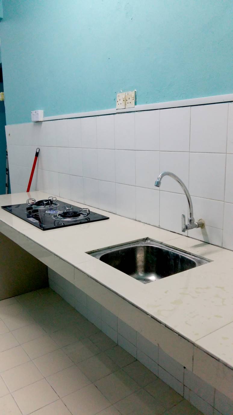 GOOD FOR STAY AND INVEST Renovated FF Puchong - photo 3
