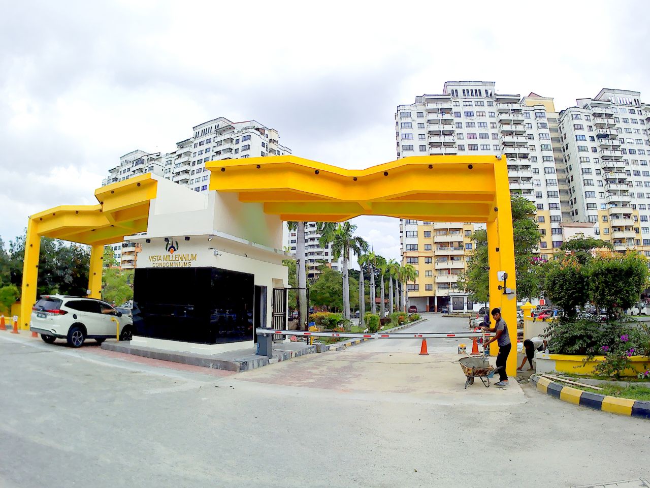 5 MINUTE TO LRT STATION APARTMENT AT PUCHONG - photo 3