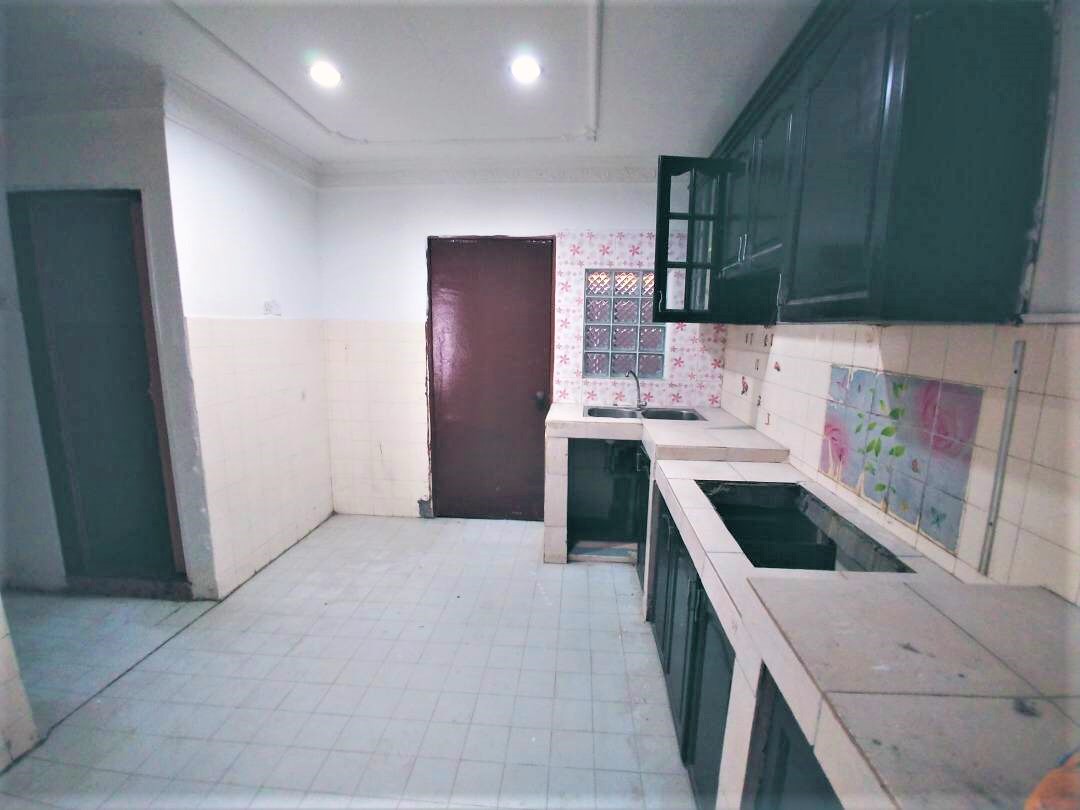 MOVE IN CONDITION DOUBLE STOREY HOUSE SHAH ALAM - photo 3