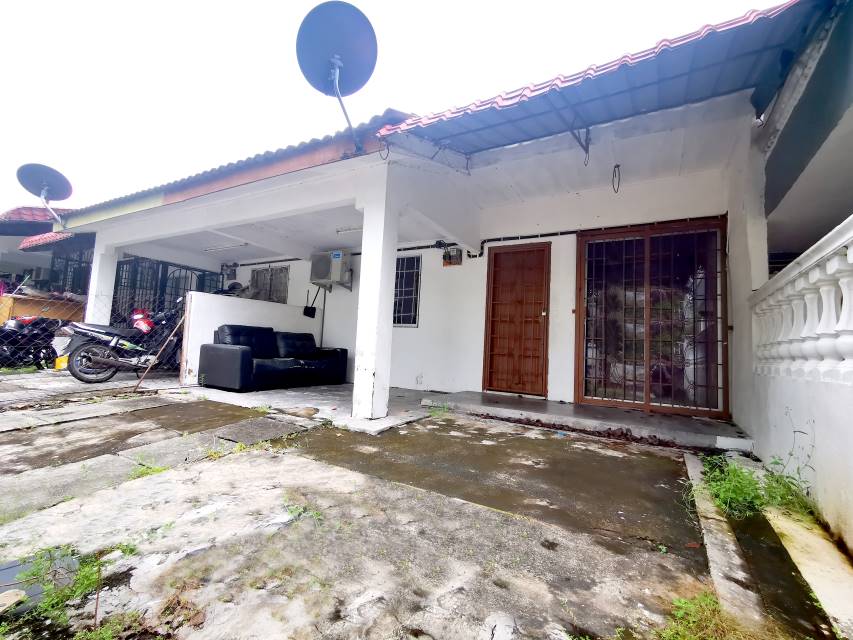 OPEN FACING Single Storey Bandar Baru Salak Tinggi