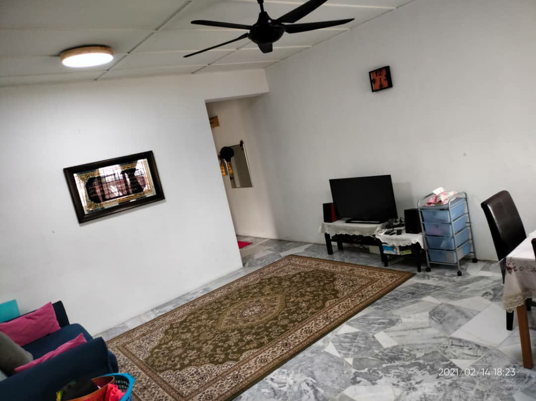 FREEHOLD RENOVATED UNIT NEAR TO BANDAR PUTERI - photo 3