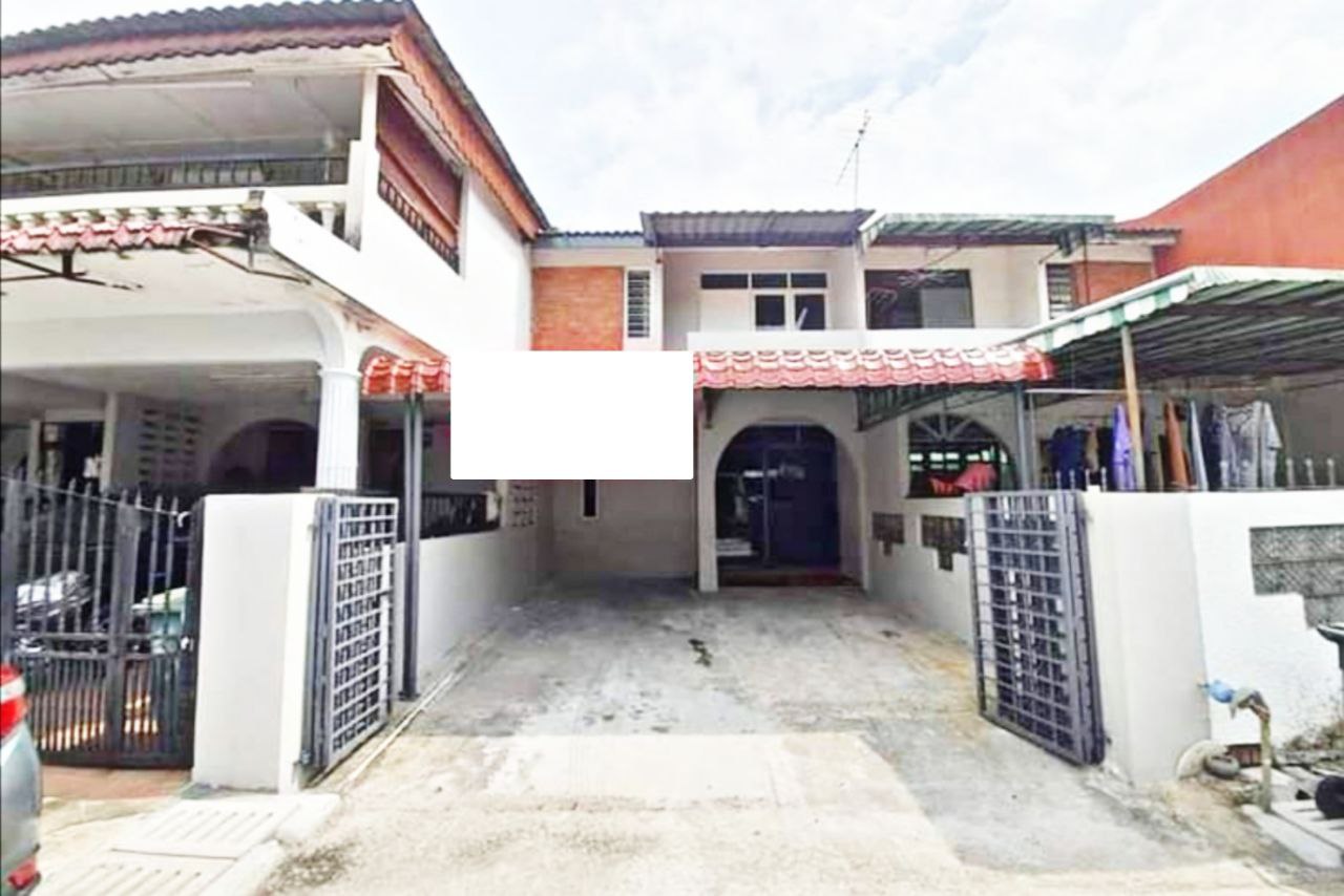 FULLY RENOVATED 2 STOREY AT BATU CAVES