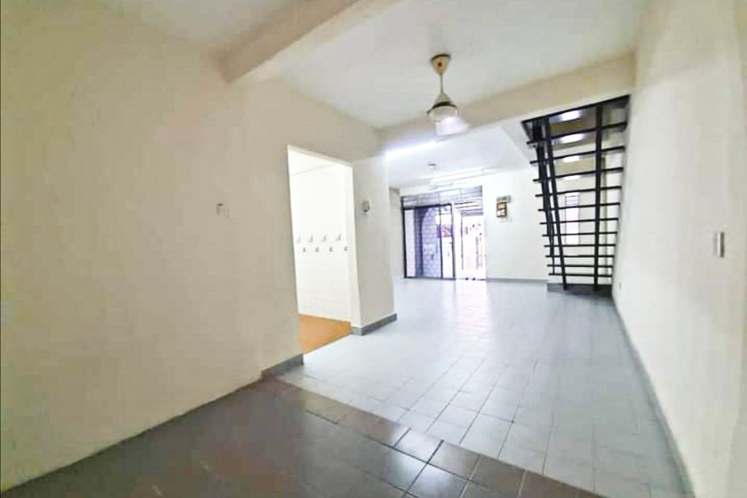 FULLY RENOVATED 2 STOREY AT BATU CAVES - photo 3